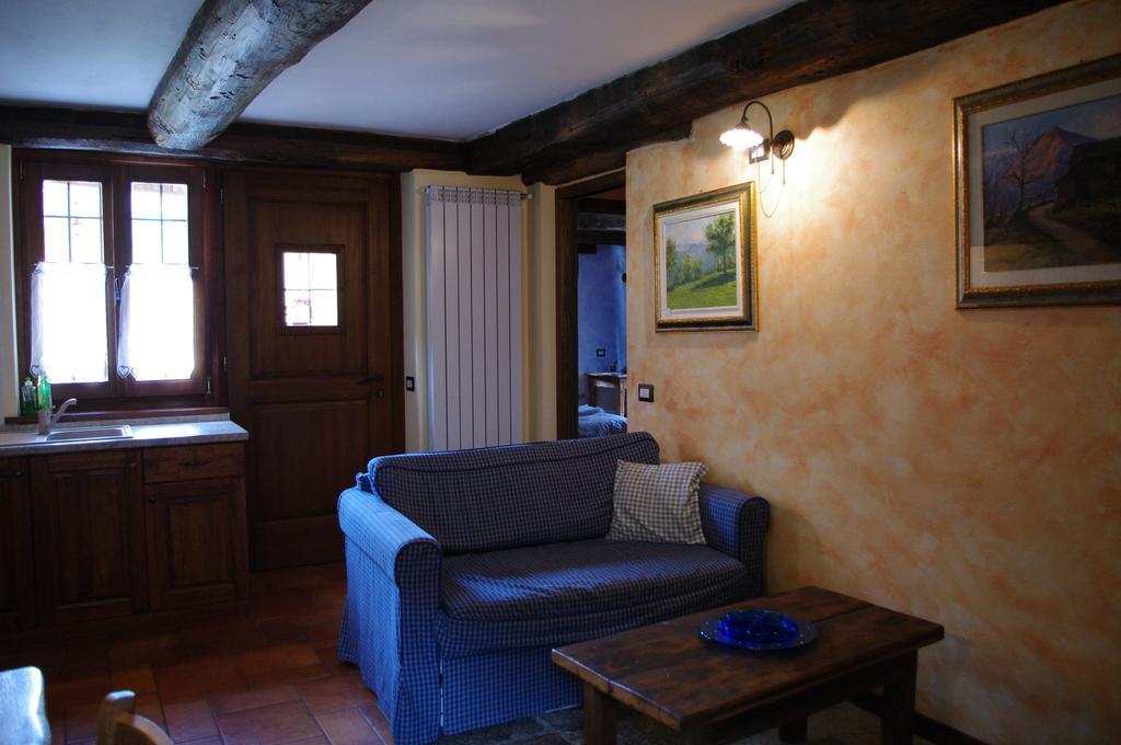Erebia Appartamenti Vacanza Villadossola Zimmer foto